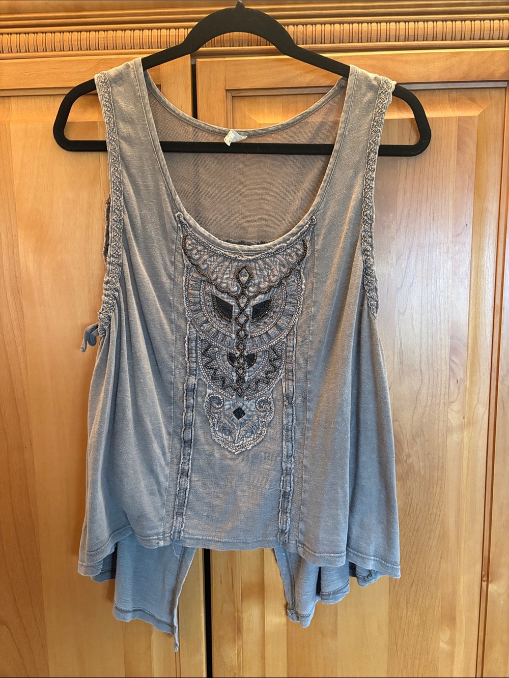 Free People Embroidered Scoop Neck Tank — soft grey Size L